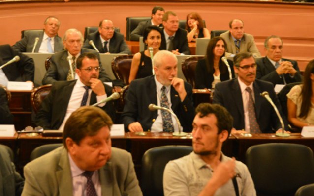 Legisladores de Cambiemos apuestan a destrabar leyes a cambio de dinero de Nación