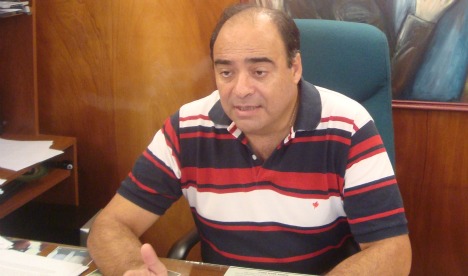 En defensa de Busti, Flores salió a criticar a Delcanto: 
