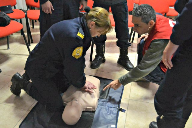 Cruz Roja capacitó en RCP a los agentes de la Policía de Entre Ríos