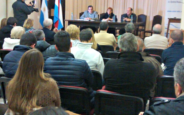 El radicalismo trajo legisladores para hablar sobre Información Pública