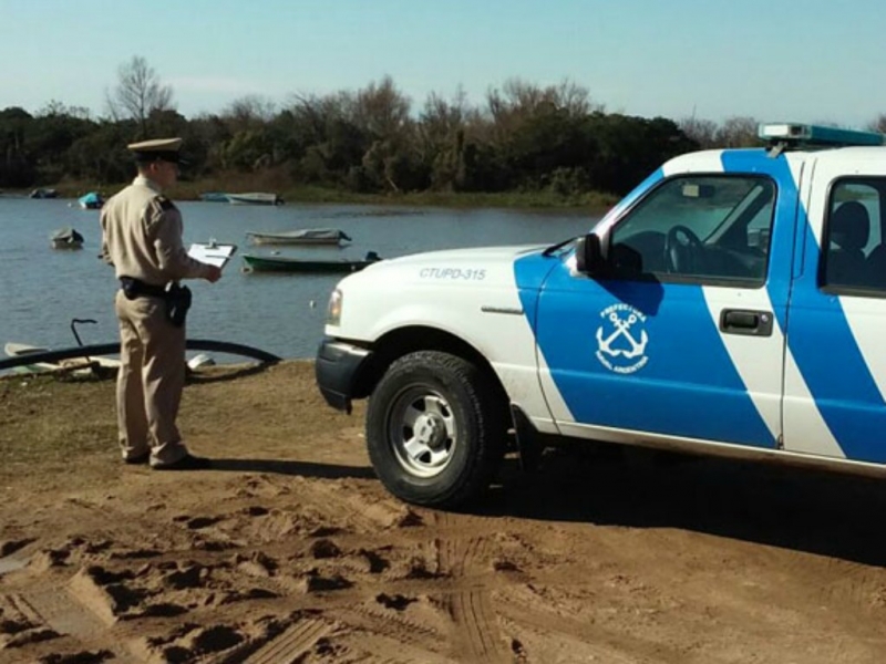 Una mujer se arrojó a las aguas del riacho Itapé; está bien