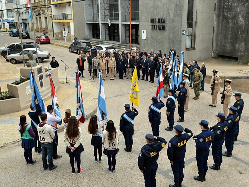 Homenaje a Francisco Ramírez en el aniversario de su muerte