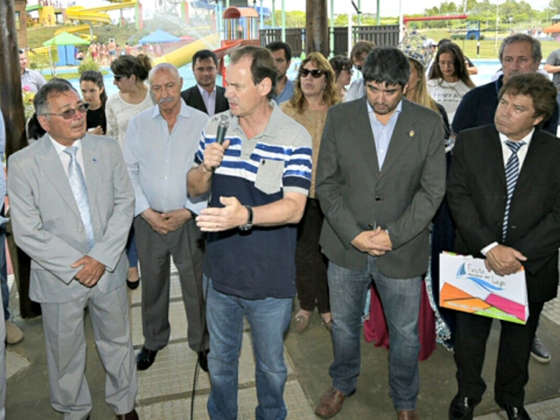 Bordet a favor de mantener los feriados puente que Cambiemos quiere anular