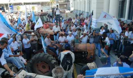 Paro del agro en contra de los impuestos rurales