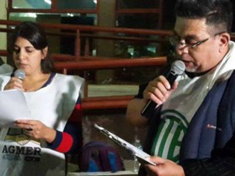 La lectura del documento consensuado de la marcha uruguayense contra el Ajuste