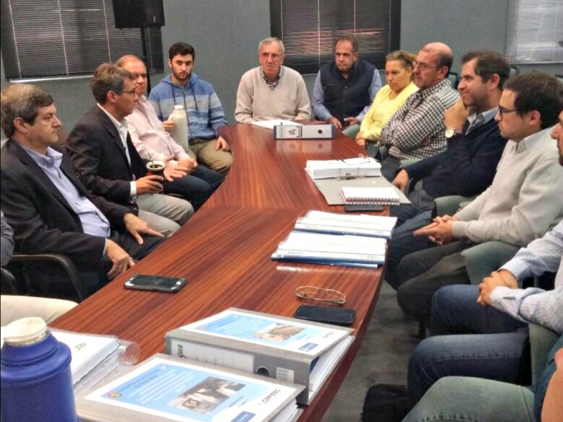 Entregaron a Cafesg los proyectos de saneamiento integral del Río Uruguay