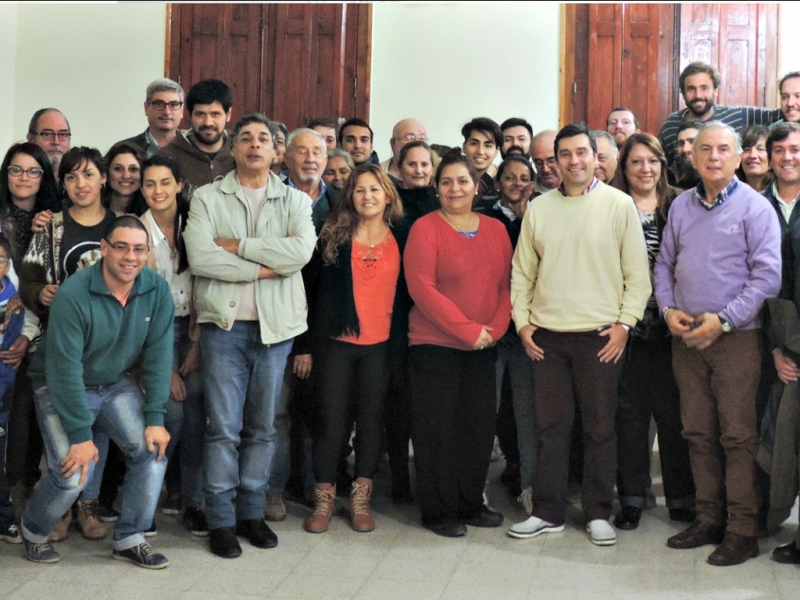 El PS apuesta a un “frente de izquierda”, hasta con Massa