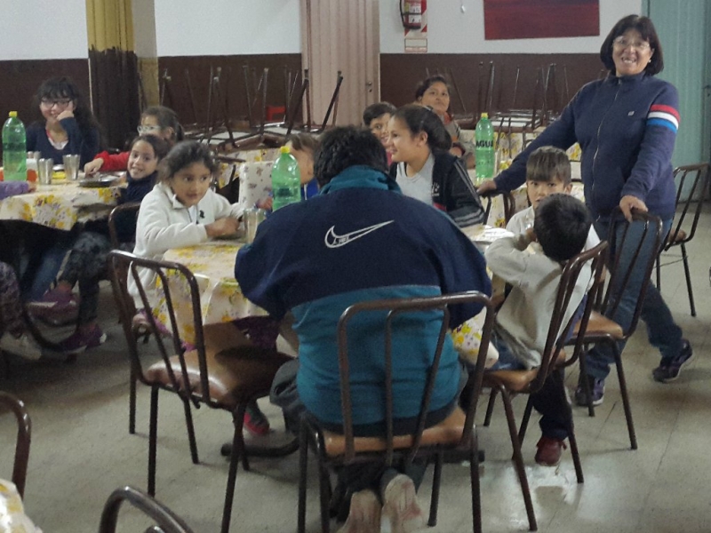 Hambre en Concepción: “Hace mucho que volvió gente a buscar leche que había dejado de venir”