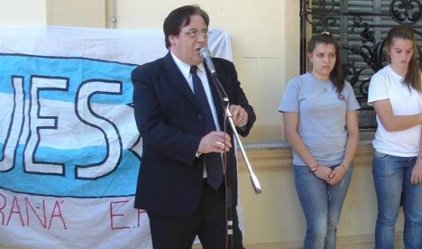 Lauritto ordenó que Minatta brinde su charla sobre la dictadura este jueves a las 20
