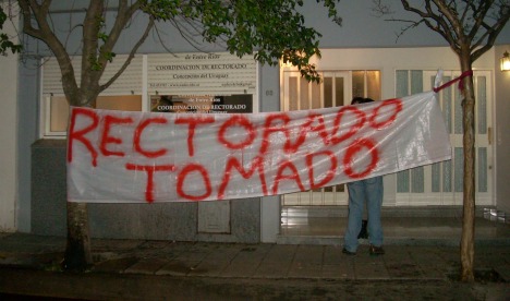 Uader, normalización: estudiantes tomaron el rectorado de Concepción del Uruguay