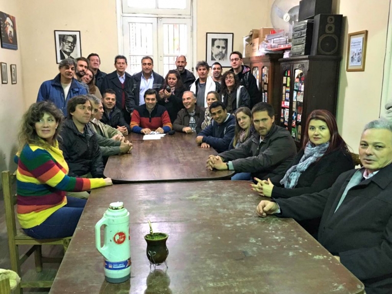 El PS y el FR ya anunciaron un frente; esperan al GEN